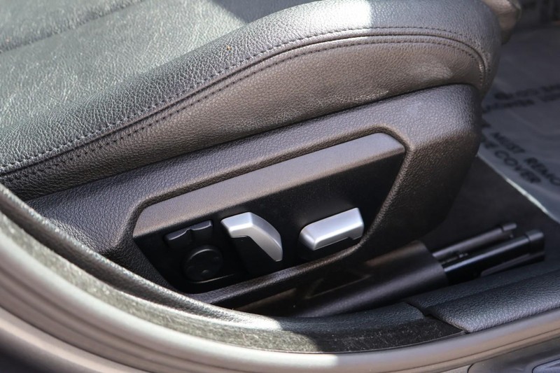 BMW 430i Gran Coupe Vehicle Full-screen Gallery Image 25