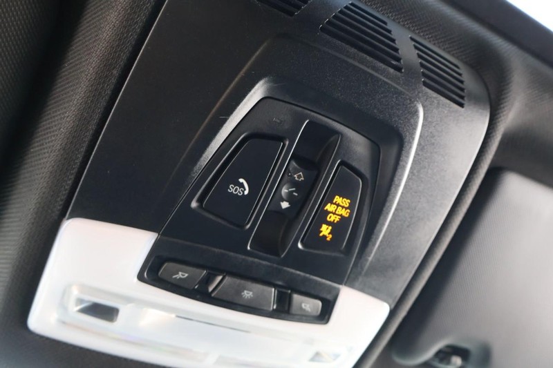 BMW 430i Gran Coupe Vehicle Full-screen Gallery Image 40