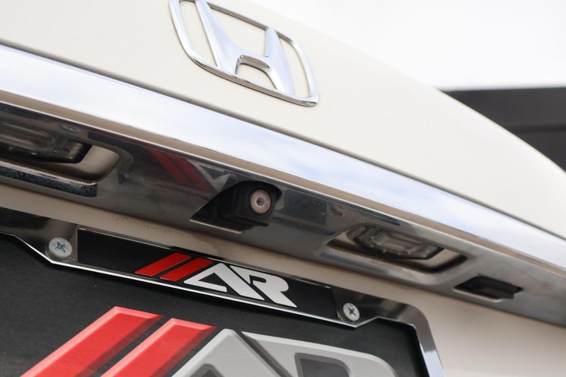 Honda Accord Sedan Vehicle Full-screen Gallery Image 08