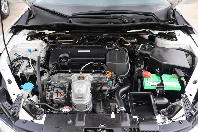 Honda Accord Sedan Vehicle Full-screen Gallery Image 13