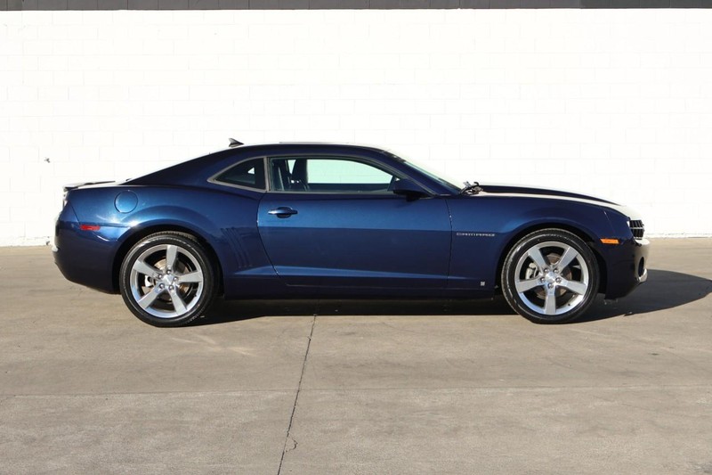 Chevrolet Camaro Vehicle Full-screen Gallery Image 04