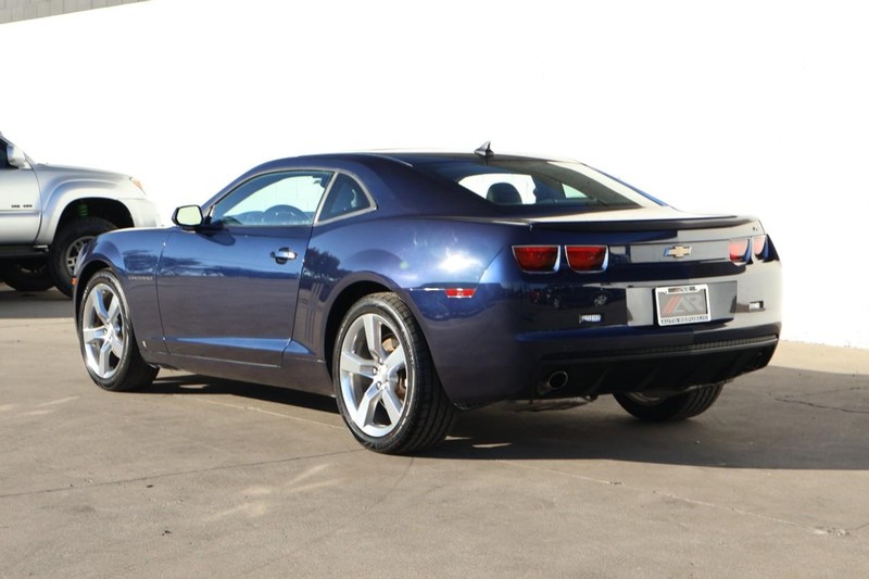 Chevrolet Camaro Vehicle Full-screen Gallery Image 09