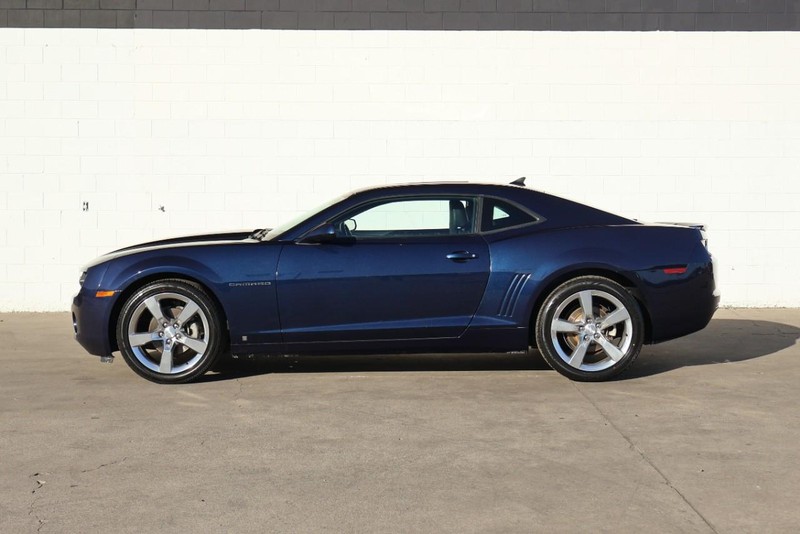 Chevrolet Camaro Vehicle Full-screen Gallery Image 10