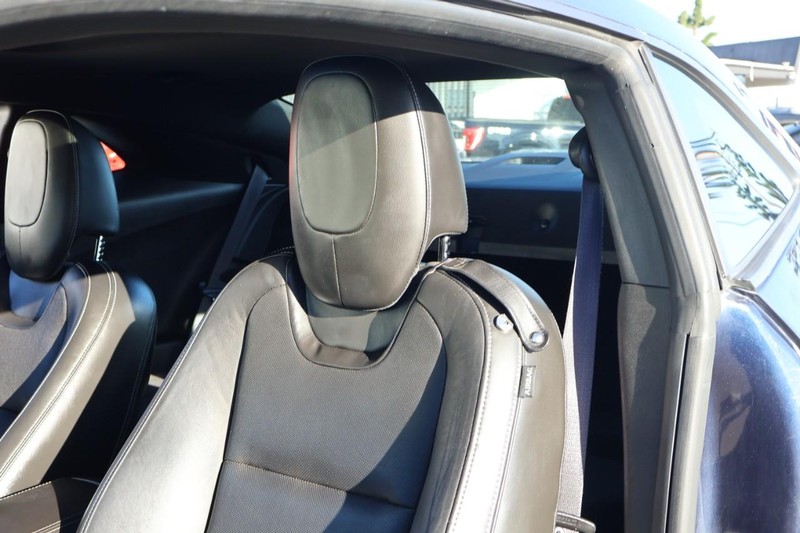 Chevrolet Camaro Vehicle Full-screen Gallery Image 19