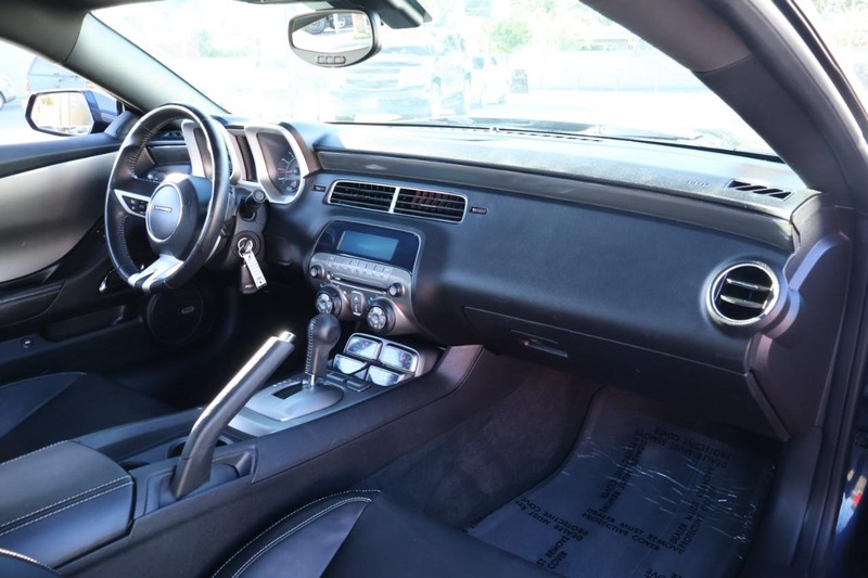 Chevrolet Camaro Vehicle Full-screen Gallery Image 20