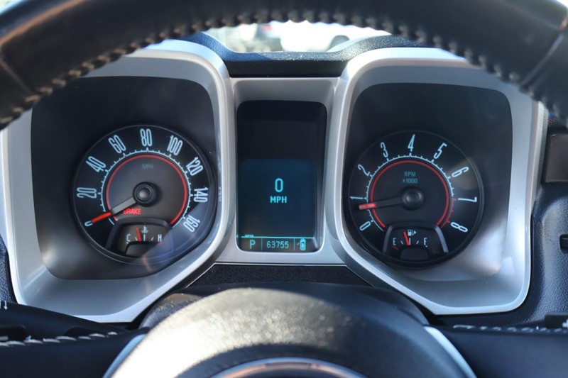 Chevrolet Camaro Vehicle Full-screen Gallery Image 25