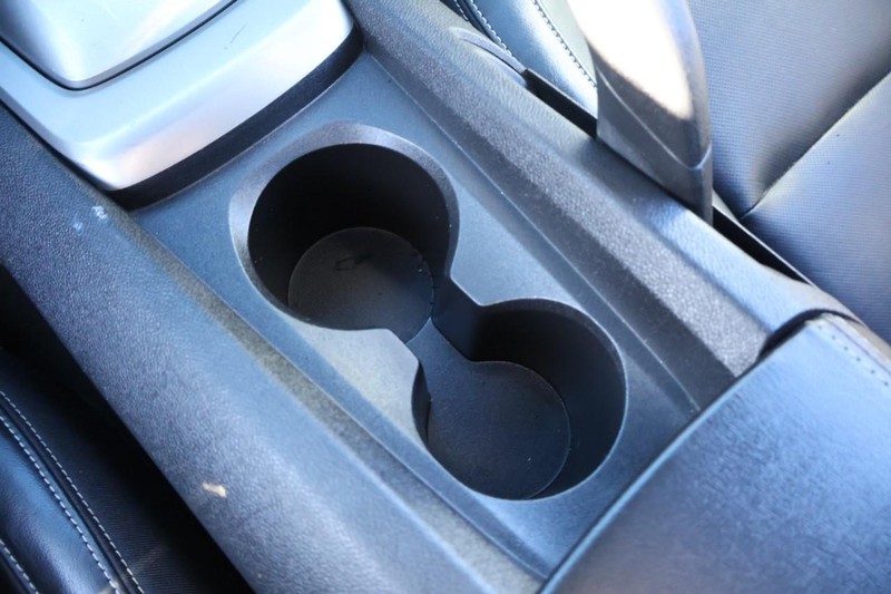 Chevrolet Camaro Vehicle Full-screen Gallery Image 33