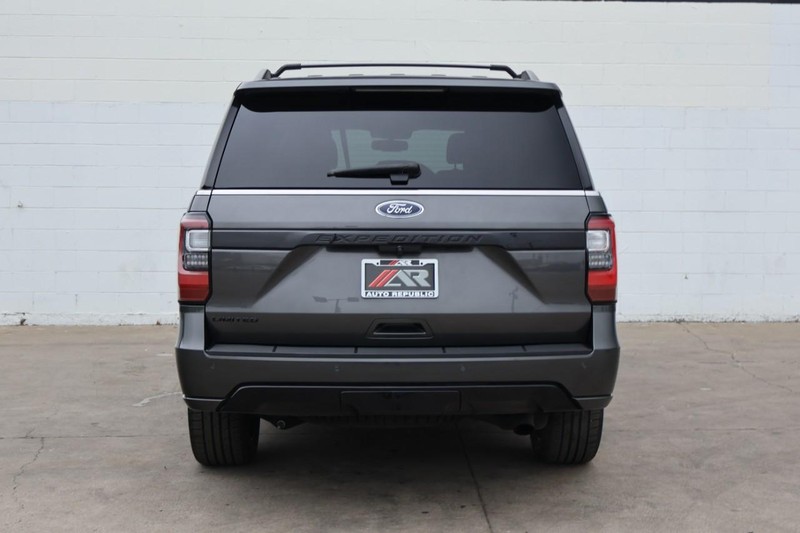 Ford Expedition Vehicle Full-screen Gallery Image 06