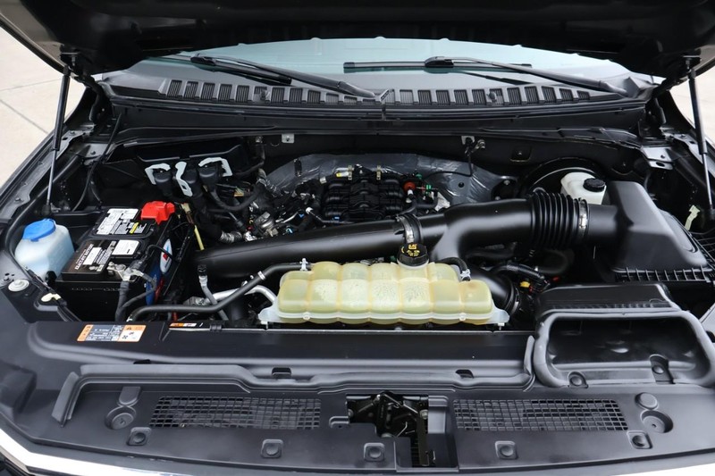 Ford Expedition Vehicle Full-screen Gallery Image 15