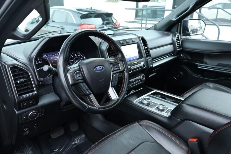 Ford Expedition Vehicle Full-screen Gallery Image 19