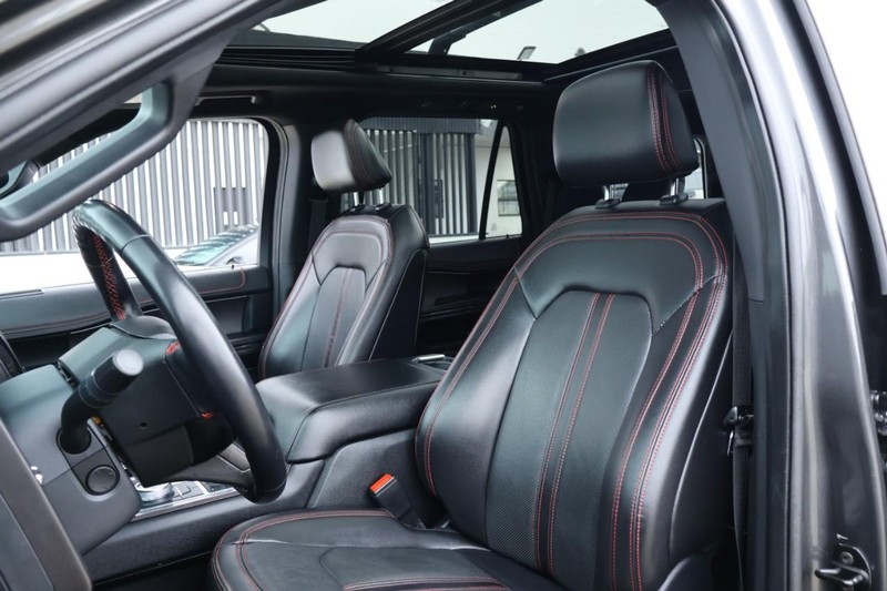 Ford Expedition Vehicle Full-screen Gallery Image 21