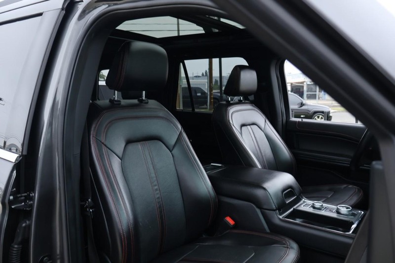 Ford Expedition Vehicle Full-screen Gallery Image 26