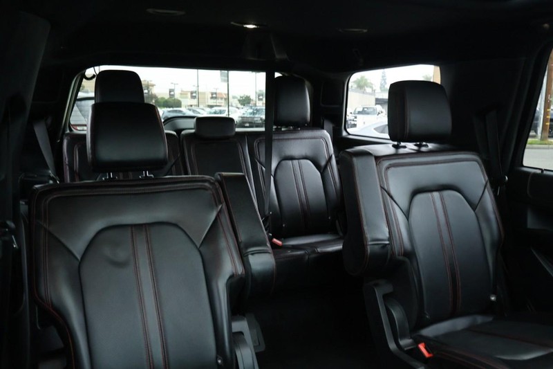 Ford Expedition Vehicle Full-screen Gallery Image 27