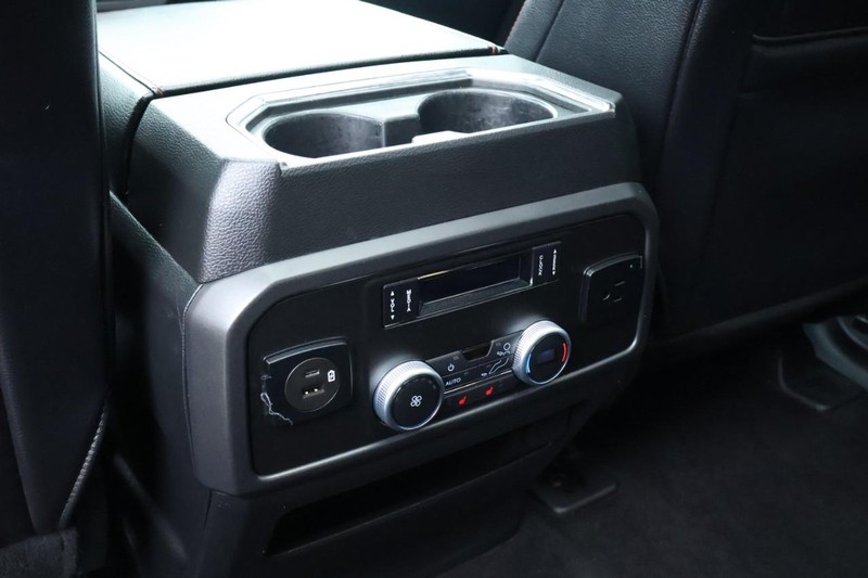 Ford Expedition Vehicle Full-screen Gallery Image 28