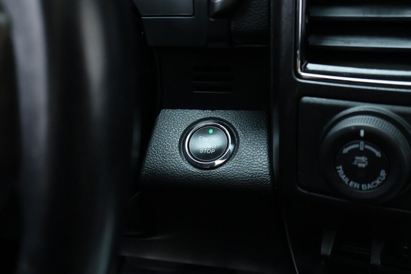 Ford Expedition Vehicle Full-screen Gallery Image 32