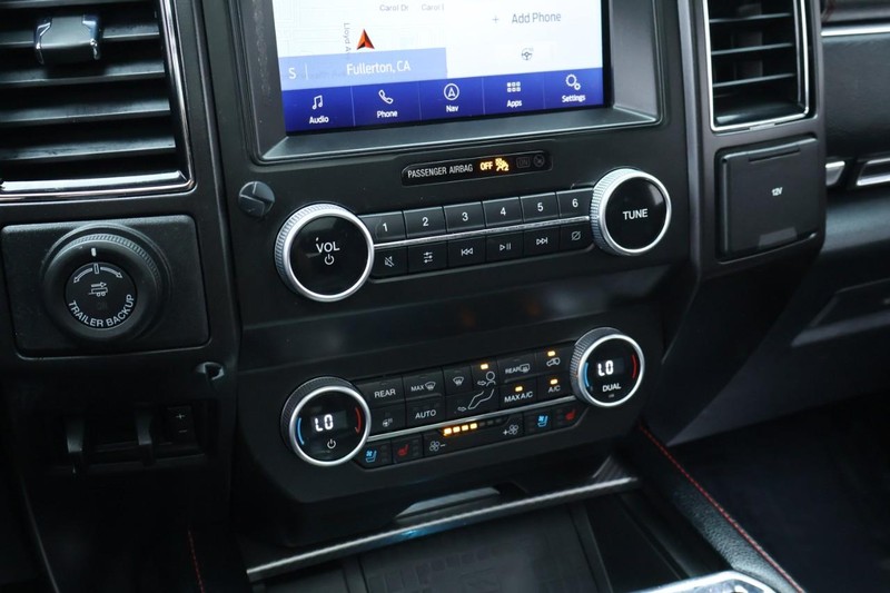 Ford Expedition Vehicle Full-screen Gallery Image 37