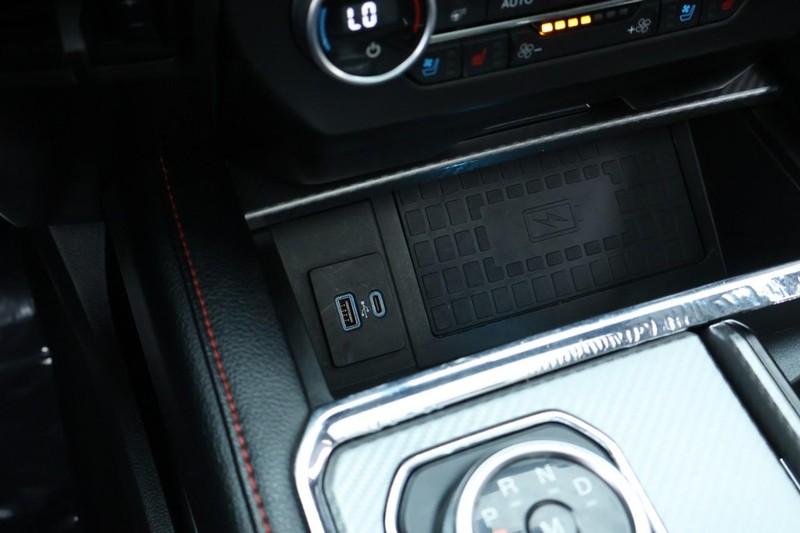 Ford Expedition Vehicle Full-screen Gallery Image 39