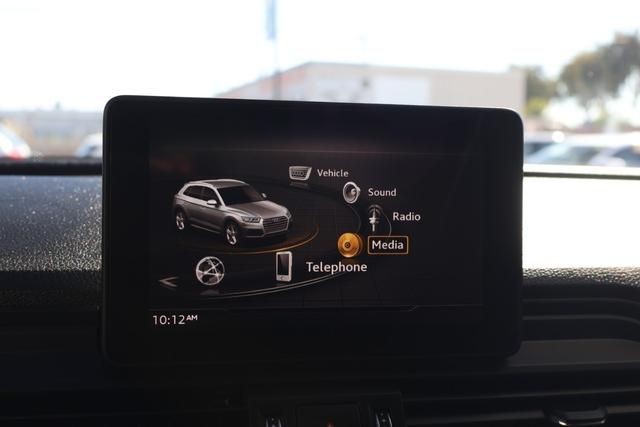 Audi Q5 Vehicle Full-screen Gallery Image 33