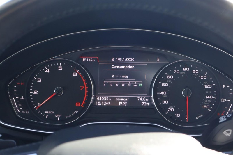 Audi Q5 Vehicle Full-screen Gallery Image 28