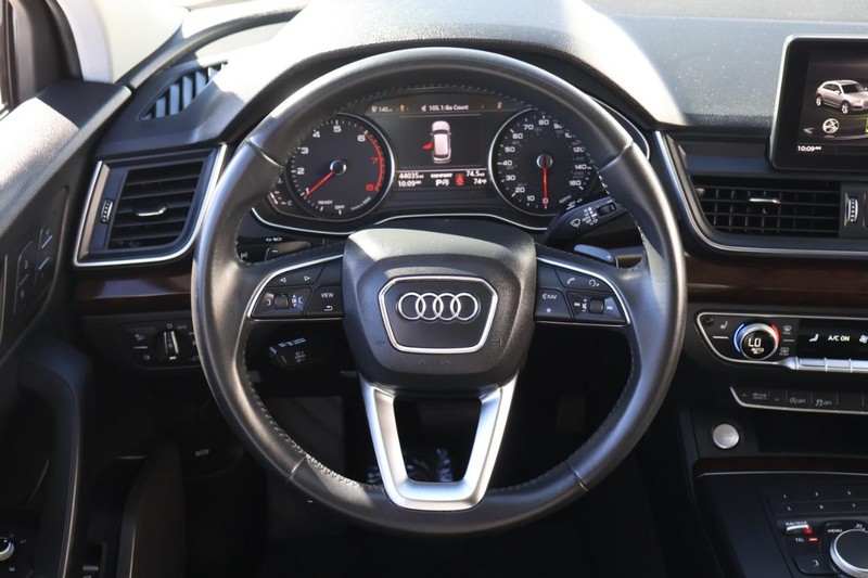 Audi Q5 Vehicle Full-screen Gallery Image 29