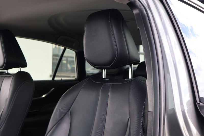 Toyota Mirai Vehicle Full-screen Gallery Image 21