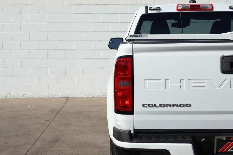 Chevrolet Colorado Vehicle Full-screen Gallery Image 08