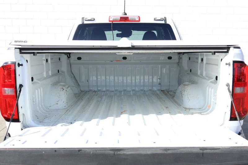 Chevrolet Colorado Vehicle Full-screen Gallery Image 09