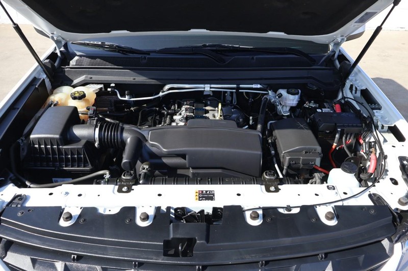 Chevrolet Colorado Vehicle Full-screen Gallery Image 15