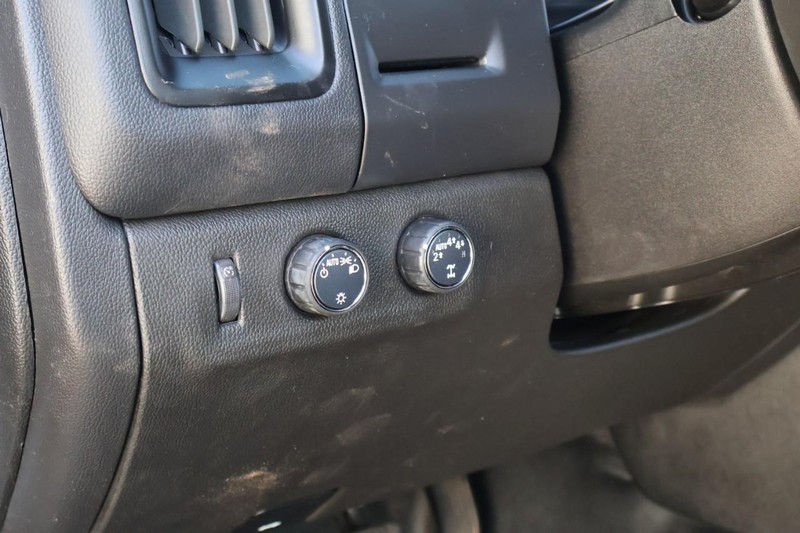 Chevrolet Colorado Vehicle Full-screen Gallery Image 19