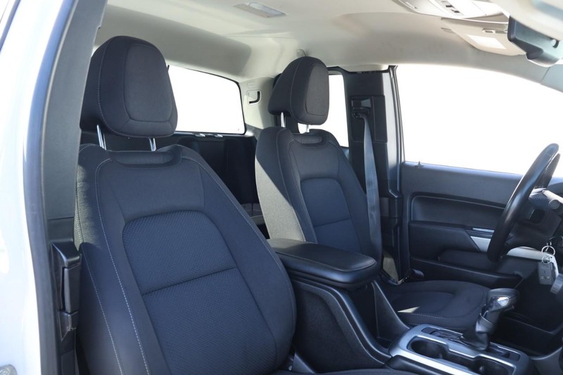 Chevrolet Colorado Vehicle Full-screen Gallery Image 25