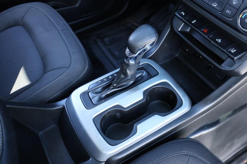 Chevrolet Colorado Vehicle Full-screen Gallery Image 36