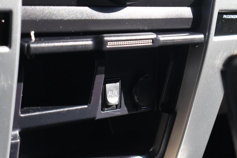 Toyota 4Runner Vehicle Full-screen Gallery Image 34