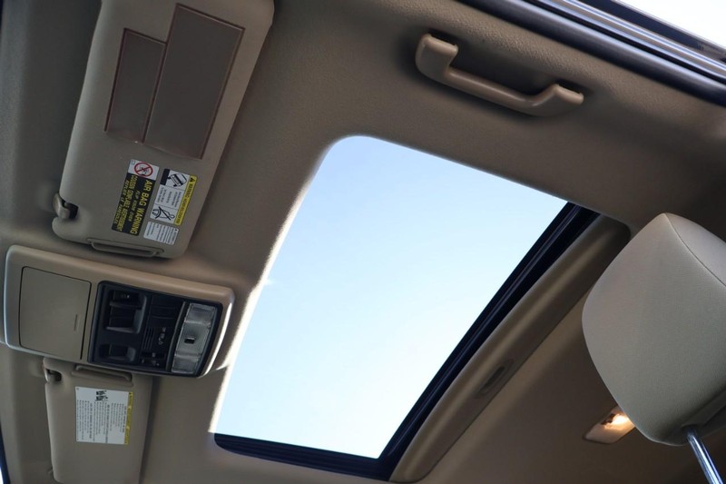 Toyota 4Runner Vehicle Full-screen Gallery Image 38