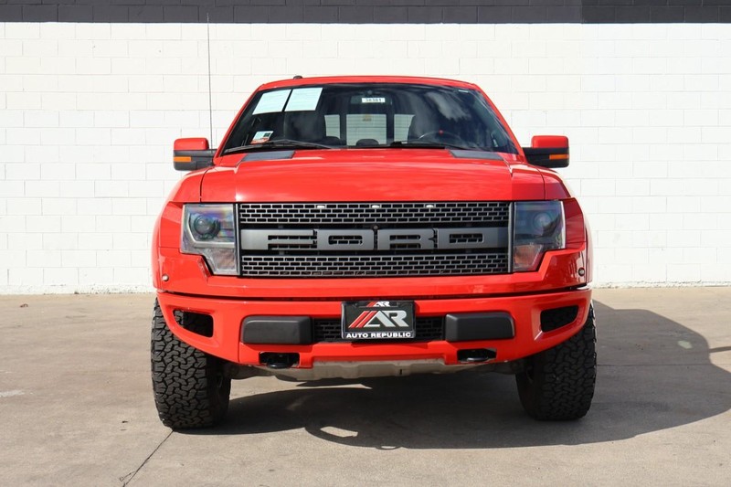 Ford F-150 Vehicle Full-screen Gallery Image 02