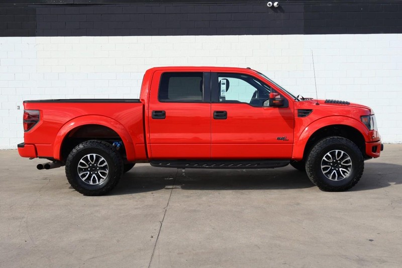 Ford F-150 Vehicle Full-screen Gallery Image 04