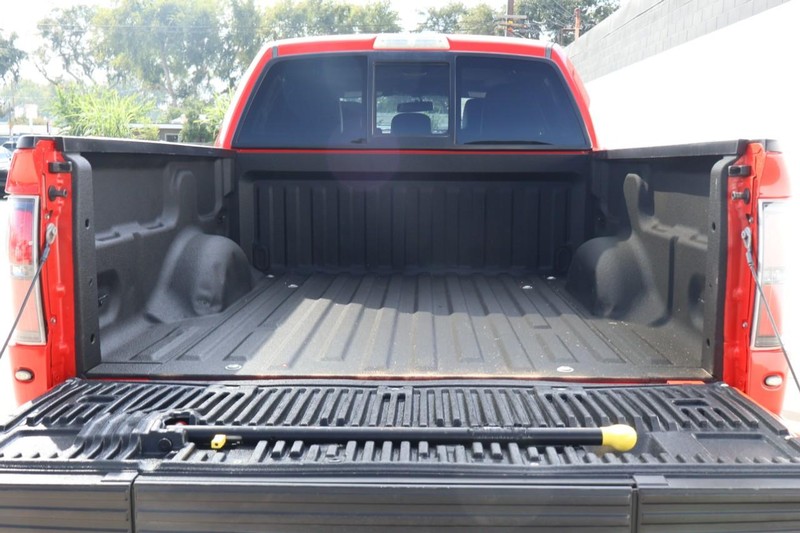 Ford F-150 Vehicle Full-screen Gallery Image 09