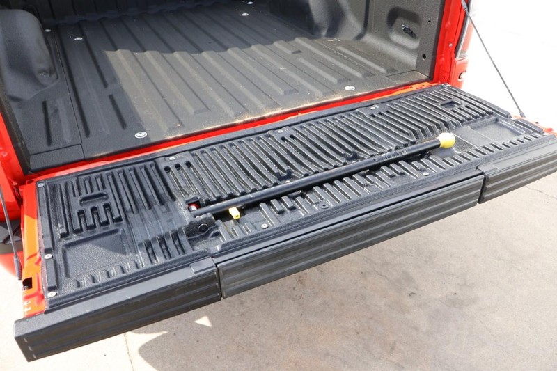 Ford F-150 Vehicle Full-screen Gallery Image 10