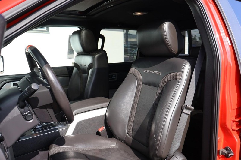 Ford F-150 Vehicle Full-screen Gallery Image 23