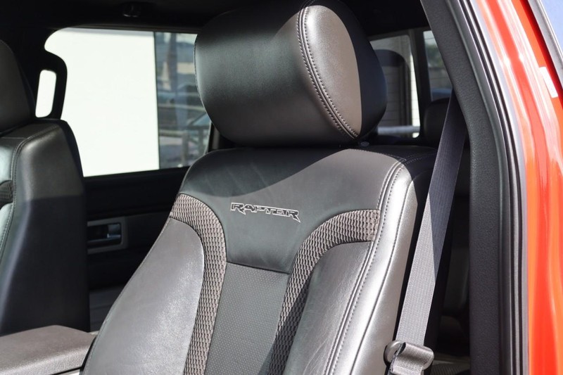 Ford F-150 Vehicle Full-screen Gallery Image 24