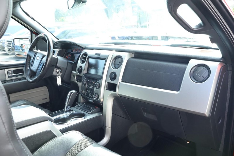 Ford F-150 Vehicle Full-screen Gallery Image 25