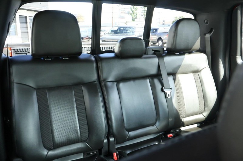 Ford F-150 Vehicle Full-screen Gallery Image 28