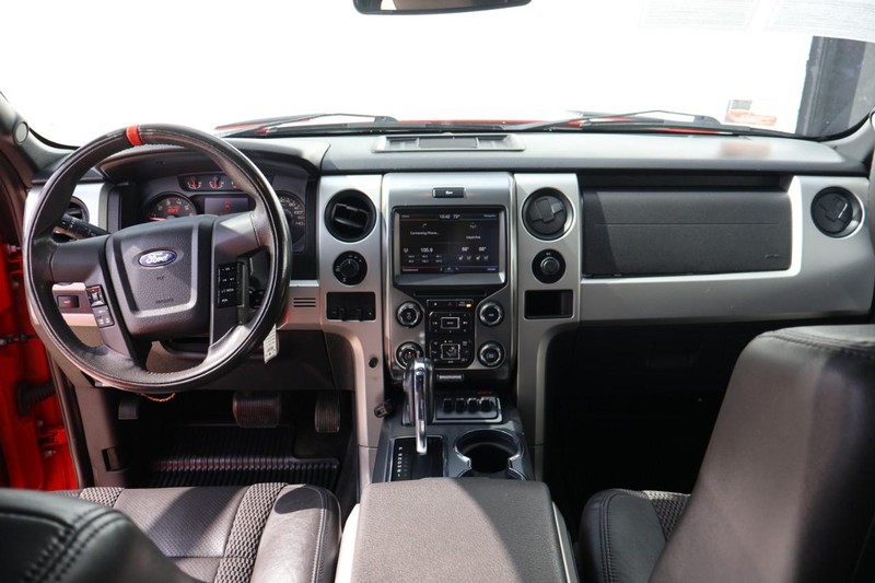 Ford F-150 Vehicle Full-screen Gallery Image 30