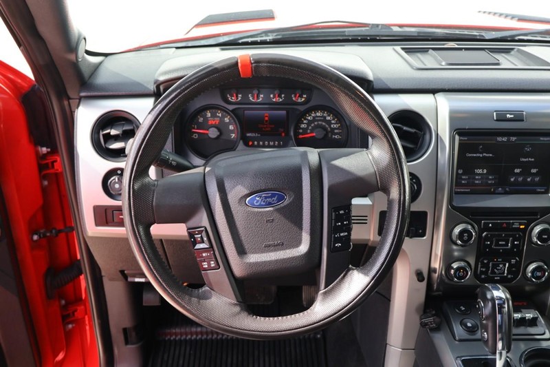 Ford F-150 Vehicle Full-screen Gallery Image 32