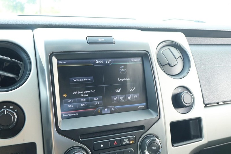 Ford F-150 Vehicle Full-screen Gallery Image 37