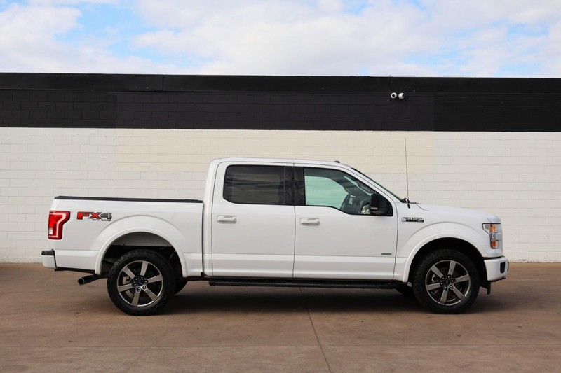 Ford F-150 Vehicle Full-screen Gallery Image 04