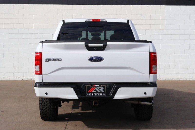 Ford F-150 Vehicle Full-screen Gallery Image 06