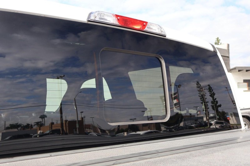 Ford F-150 Vehicle Full-screen Gallery Image 10