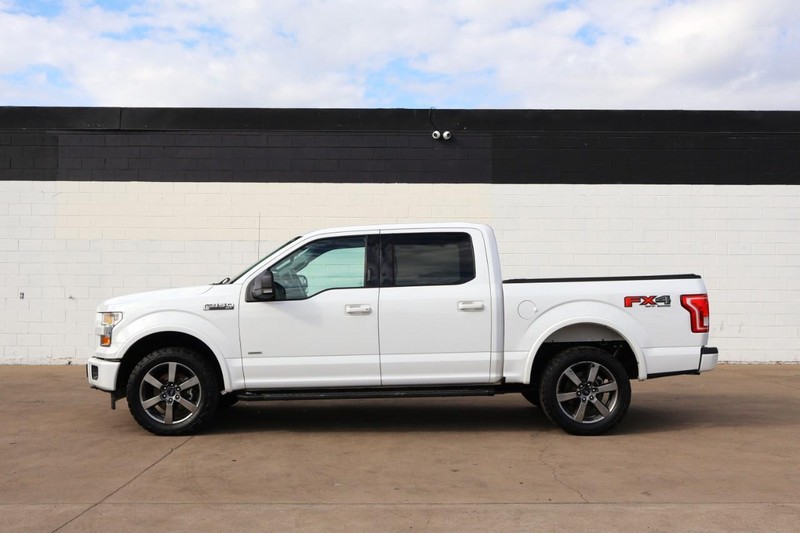 Ford F-150 Vehicle Full-screen Gallery Image 12