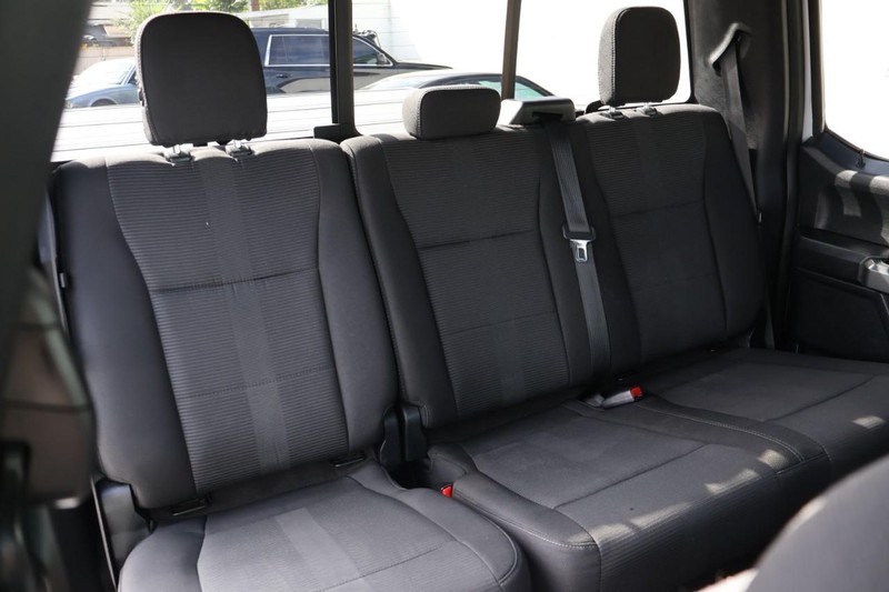 Ford F-150 Vehicle Full-screen Gallery Image 24