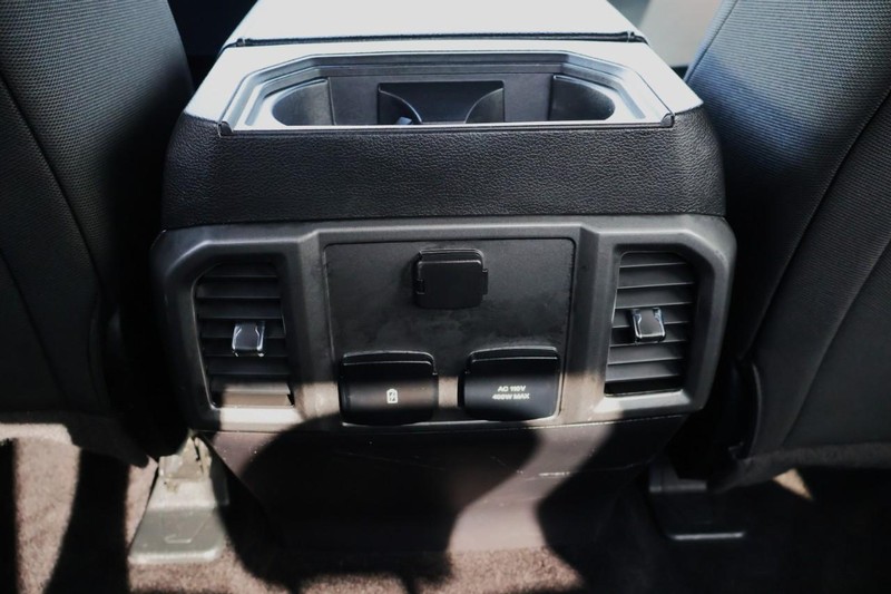 Ford F-150 Vehicle Full-screen Gallery Image 25